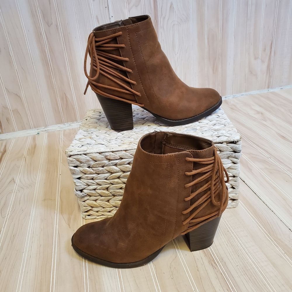 Madden Girl Cassy Boho Distressed Tan Bootie Ankle Boots Size 9.5 Heel Party